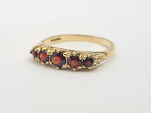 Cargar imagen en el visor de la galería, 7752: Vintage; 9ct Gold 5 Rich Red Garnets Stacker/Dress Ring
