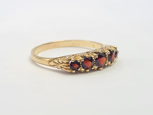 7752: Vintage; 9ct Gold 5 Rich Red Garnets Stacker/Dress Ring