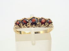 Cargar imagen en el visor de la galería, 7752: Vintage; 9ct Gold 5 Rich Red Garnets Stacker/Dress Ring
