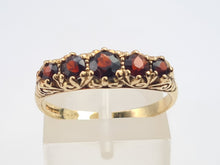 Cargar imagen en el visor de la galería, 7752: Vintage; 9ct Gold 5 Rich Red Garnets Stacker/Dress Ring
