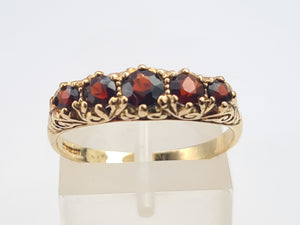 7752: Vintage; 9ct Gold 5 Rich Red Garnets Stacker/Dress Ring