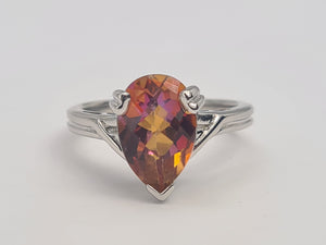 A7665: Vintage: 9ct White Gold Large Pear Cut Mystic Topaz Solitaire- wonderful array of colours