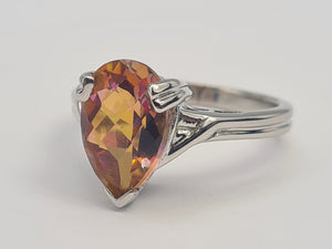 A7665: Vintage: 9ct White Gold Large Pear Cut Mystic Topaz Solitaire- wonderful array of colours