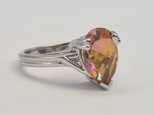 A7665: Vintage: 9ct White Gold Large Pear Cut Mystic Topaz Solitaire- wonderful array of colours