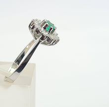 Load image into Gallery viewer, A9045: Vintage: (1978) Exceptional Diamonds Emerald Flower head Ring- absolutely exquisite
