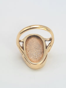 7766: Vintage Rare: 9ct Gold Photo Locket/Mourning Signet Ring- lovely condition, good weight