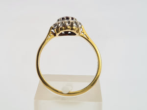 A8015: Vintage (1962) 18ct Gold Almandine Garnet 12 Round Cut Diamonds Daisy Ring- 62 years old and looking great