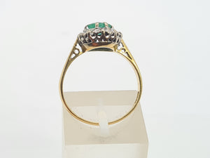 A8018: Vintage; 18ct Gold Round Cut Emerald 10 Diamonds Daisy Ring- petite, refined, sophisticated