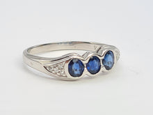 Load image into Gallery viewer, A7746: Vintage: 18ct White Gold Cornflower Blues Sapphires Diamonds Dress Ring- crisp, clean, sparkling
