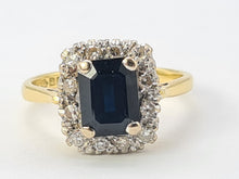 Cargar imagen en el visor de la galería, 9065: Vintage: 18ct Gold Blue Sapphire (2ct) Diamonds Art Deco Style Ring-

