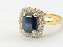 Cargar imagen en el visor de la galería, 9065: Vintage: 18ct Gold Blue Sapphire (2ct) Diamonds Art Deco Style Ring-
