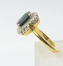 Cargar imagen en el visor de la galería, 9065: Vintage: 18ct Gold Blue Sapphire (2ct) Diamonds Art Deco Style Ring-
