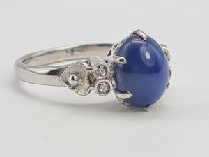 A9077: Vintage Rare 18ct White Gold Cabochon Cut Blue Star Sapphire Diamond Accents- crisp, clean, eye candy