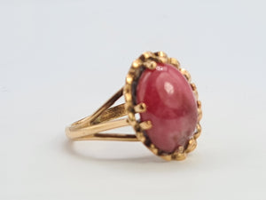 A8046: Vintage: (1970) Rare 9ct Gold cabochon Cut "Carbuncle" Red Agate Ring- FAB at 54!-