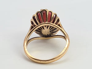 A8046: Vintage: (1970) Rare 9ct Gold cabochon Cut "Carbuncle" Red Agate Ring- FAB at 54!-