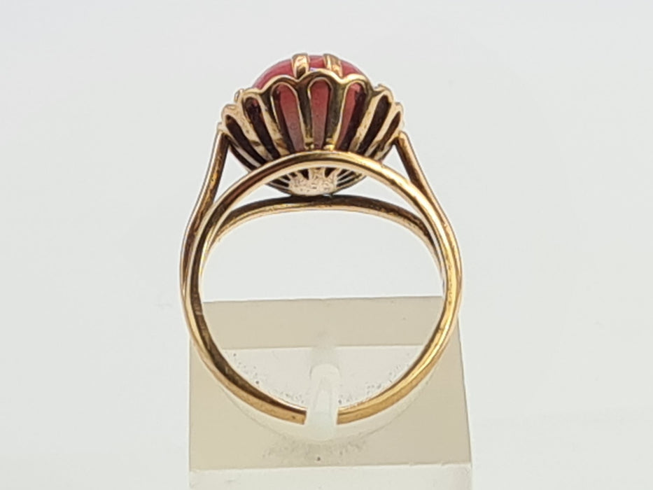 6120: Vintage: (1970) Rare 9ct Gold  "Carbuncle" Red Agate Ring- FAB at 55!