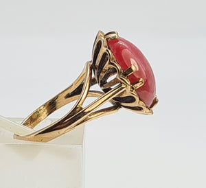 A8046: Vintage: (1970) Rare 9ct Gold cabochon Cut "Carbuncle" Red Agate Ring- FAB at 54!-