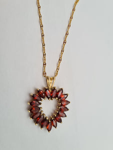 8059 Vintage Captivating: 9ct Gold Necklace (56cm) 16 Almandine Garnets Heart Shaped Pendant-