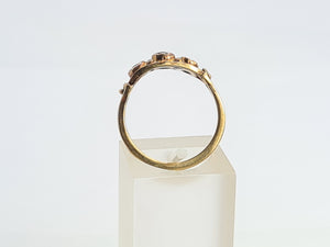 A8061: Antique, 9ct Gold Boat Shaped Aquamarines Trilogy Ring- ancient..would work well as stacker