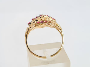 A8071: Vintage: Dramatic 14ct Gold Openwork 12 Rubies 5 Diamonds Cocktail Ring