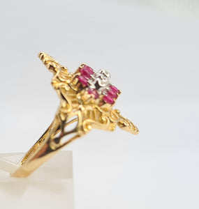 A8071: Vintage: Dramatic 14ct Gold Openwork 12 Rubies 5 Diamonds Cocktail Ring