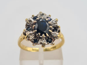 8029: Vintage 18ct Gold 7 Blue Sapphires 6 Diamonds Geometric Cluster Ring- sparkling statement