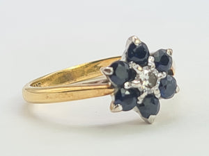 8032: Vintage: Petite 18ct Gold French Blue Sapphires Diamond Flower Head Ring- lovely