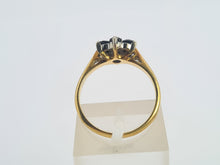 Load image into Gallery viewer, 8032: Vintage: Petite 18ct Gold French Blue Sapphires Diamond Flower Head Ring- lovely
