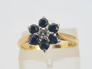 8032: Vintage: Petite 18ct Gold French Blue Sapphires Diamond Flower Head Ring- lovely