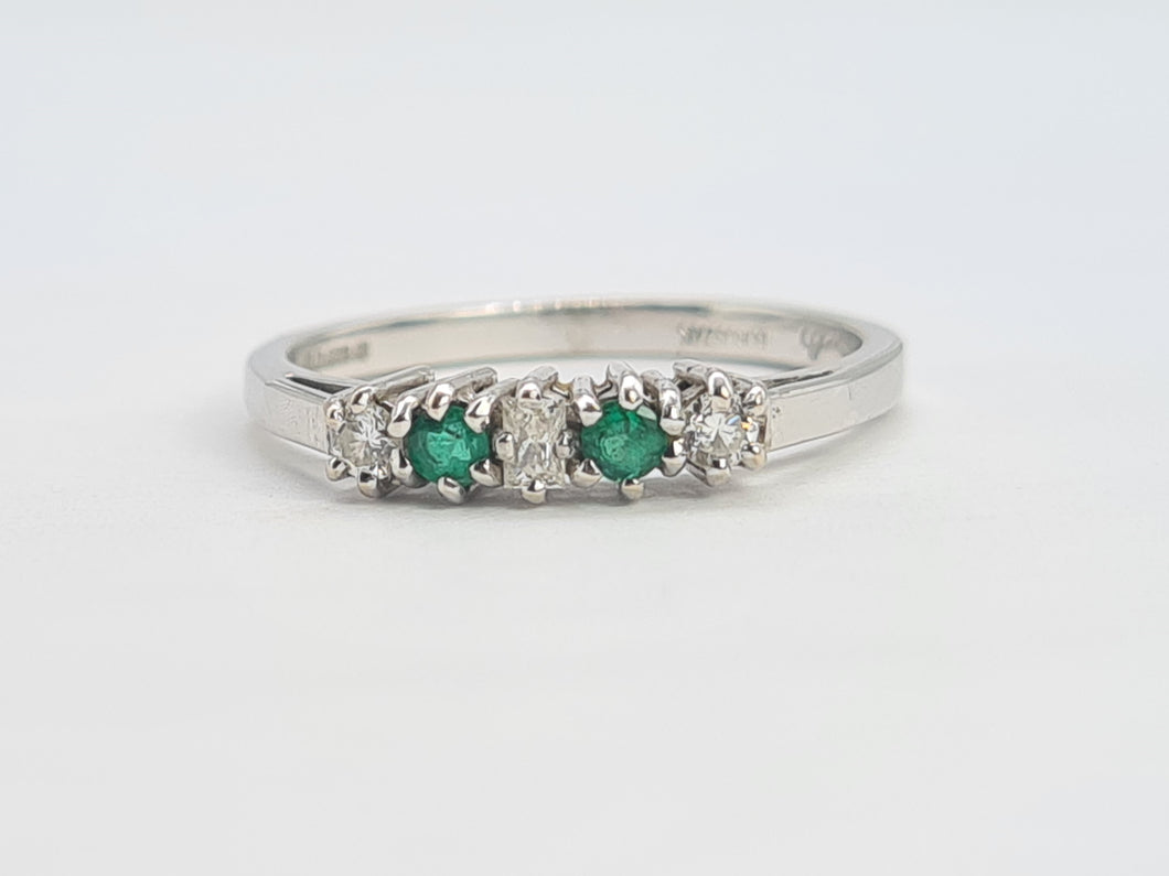 A8033: Vintage: (1982) 18ct White Gold Emeralds Diamonds Stacker/Dress Ring-crisp, clean, eye candy