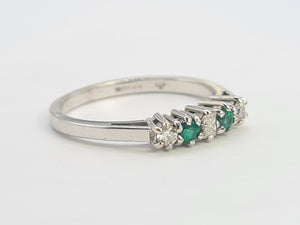 A8033: Vintage: (1982) 18ct White Gold Emeralds Diamonds Stacker/Dress Ring-crisp, clean, eye candy