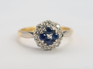 8089: Vintage: (1965)- 18ct Gold Blue Sapphires 8 Round Cut Diamonds Cluster Ring- petite, sparkling, geometric set