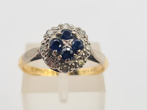 8089: Vintage: (1965)- 18ct Gold Blue Sapphires 8 Round Cut Diamonds Cluster Ring- petite, sparkling, geometric set