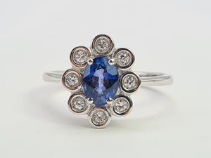 8096: Vintage Exceptional: 18ct White Gold Ceylon Blue Sapphire Diamonds Cocktail Ring- the presence of beauty