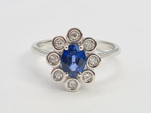 8096: Vintage Exceptional: 18ct White Gold Ceylon Blue Sapphire Diamonds Cocktail Ring- the presence of beauty