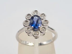 8096: Vintage Exceptional: 18ct White Gold Ceylon Blue Sapphire Diamonds Cocktail Ring- the presence of beauty