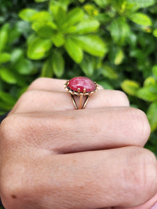 A8046: Vintage: (1970) Rare 9ct Gold cabochon Cut "Carbuncle" Red Agate Ring- FAB at 54!-