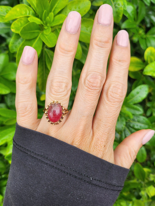 6120: Vintage: (1970) Rare 9ct Gold  "Carbuncle" Red Agate Ring- FAB at 55!