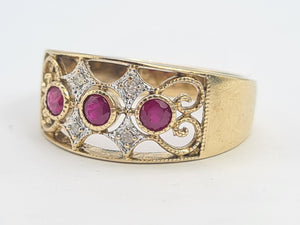 A8124: Vintage: 9ct Gold Rubies Diamonds Geometric Set Band- openwork design- superb