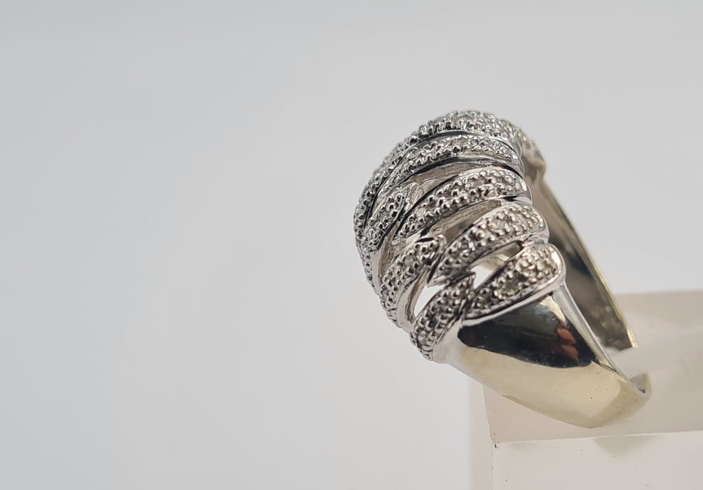 6116: Vintage: 9ct White Gold 28 Diamonds (1ct) Statement Cocktail Ring- spectacular