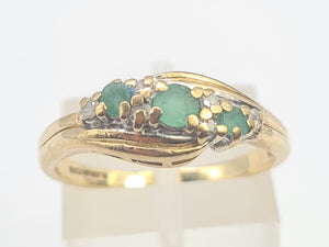 A8160: Vintage: 9ct Gold Emeralds Trilogy Diamonds Dress Ring- seductive&nbsp;