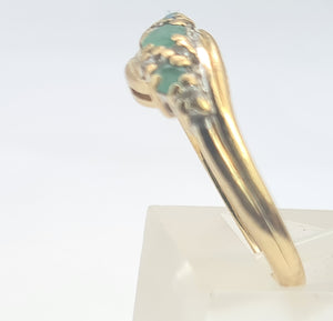 A8160: Vintage: 9ct Gold Emeralds Trilogy Diamonds Dress Ring- seductive&nbsp;