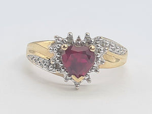 A8161: Vintage: 9ct Gold Heart Cut Ruby Diamonds Dress Ring- cute, sparkly, lovely combination