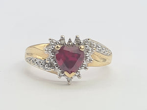 A8161: Vintage: 9ct Gold Heart Cut Ruby Diamonds Dress Ring- cute, sparkly, lovely combination