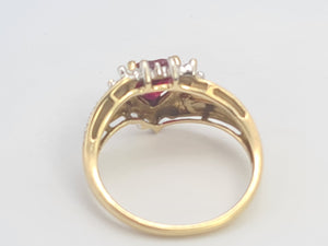 A8161: Vintage: 9ct Gold Heart Cut Ruby Diamonds Dress Ring- cute, sparkly, lovely combination