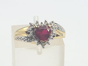 A8161: Vintage: 9ct Gold Heart Cut Ruby Diamonds Dress Ring- cute, sparkly, lovely combination