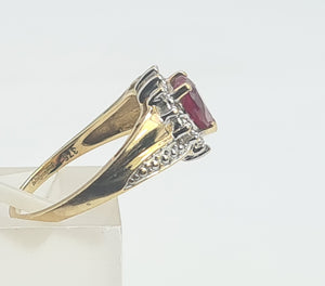 A8161: Vintage: 9ct Gold Heart Cut Ruby Diamonds Dress Ring- cute, sparkly, lovely combination