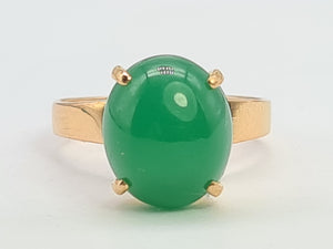 7478: Antique: 22ct Gold Emerald Green Cabochon Chrysoprase Ring- Superb quality