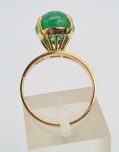 7478: Antique: 22ct Gold Emerald Green Cabochon Chrysoprase Ring- Superb quality