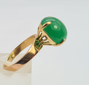 7478: Antique: 22ct Gold Emerald Green Cabochon Chrysoprase Ring- Superb quality